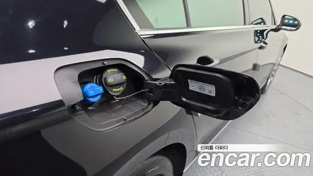 Volkswagen Passat GT 2022 — Photo 3/30
