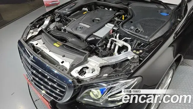 Mercedes-Benz E-Class 2019 — Фото 6/20