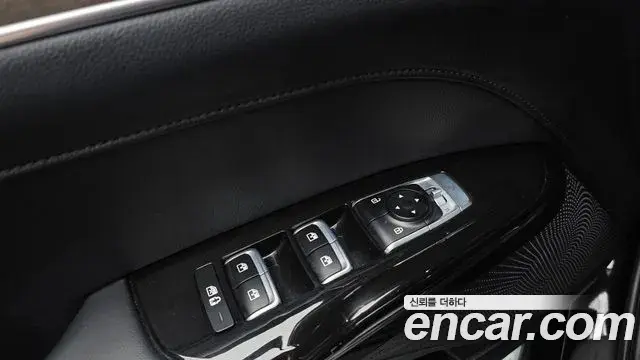 Kia K5 2023 — Photo 9/30