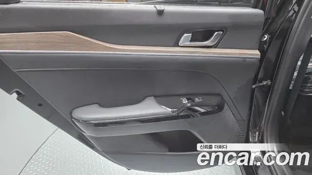 Kia K5 2023 — Photo 7/30