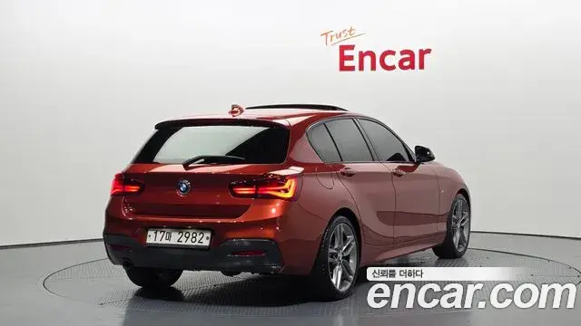 BMW 1 Series 2018 — Şəkil 20/31