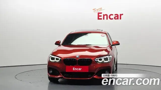 BMW 1 Series 2018 — Şəkil 22/31