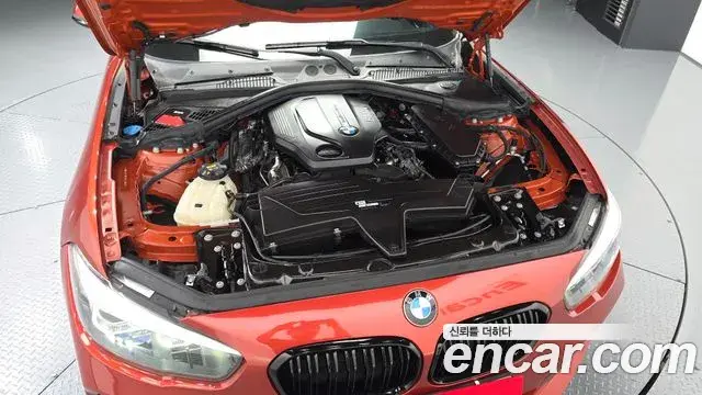 BMW 1 Series 2018 — Şəkil 23/31