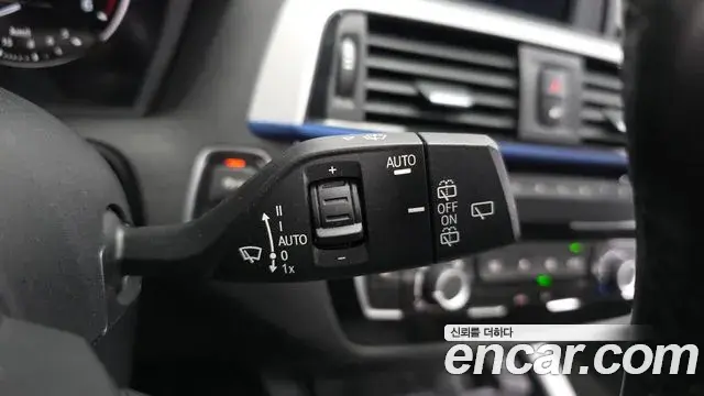 BMW 1 Series 2018 — Şəkil 13/31