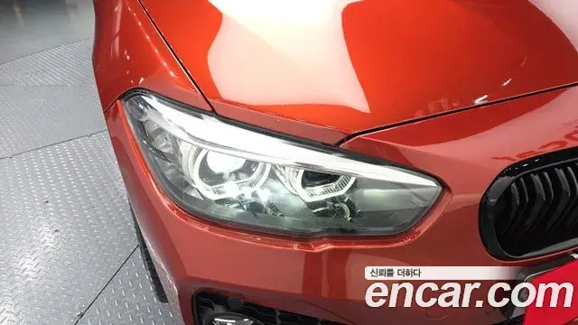 BMW 1 Series 2018 — Şəkil 15/31