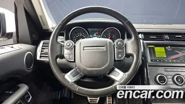Land Rover Discovery 5 2018 — ფოტო 11/20