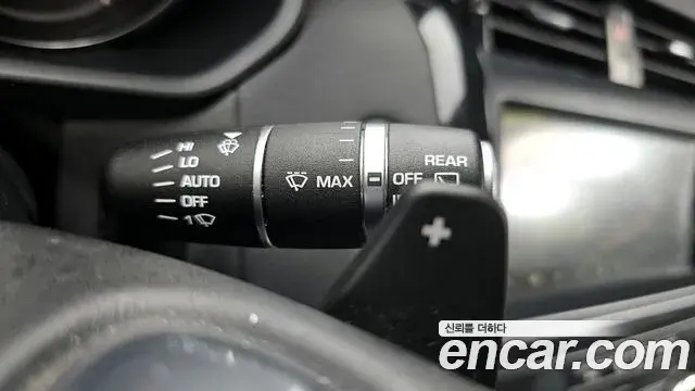 Land Rover Discovery 5 2018 — ფოტო 9/20