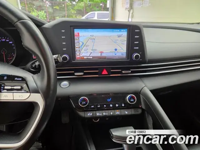 Hyundai The New Avante Hybrid 2021 — Photo 4/19