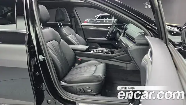 Kia K5 2024 — Şəkil 25/30
