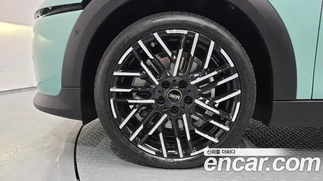 Mini Cooper S 2024 — Şəkil 21/33