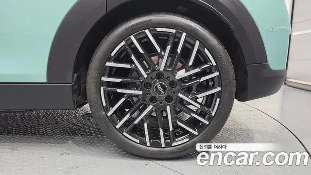 Mini Cooper S 2024 — Şəkil 16/33