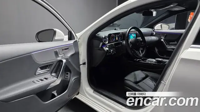 Mercedes-Benz A-Class 2023 — Şəkil 22/30