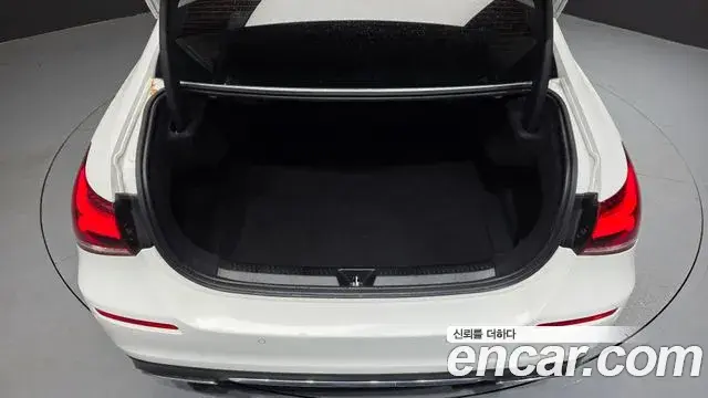 Mercedes-Benz A-Class 2023 — Şəkil 10/30