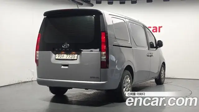 Hyundai Staria 2021 — Photo 29/30