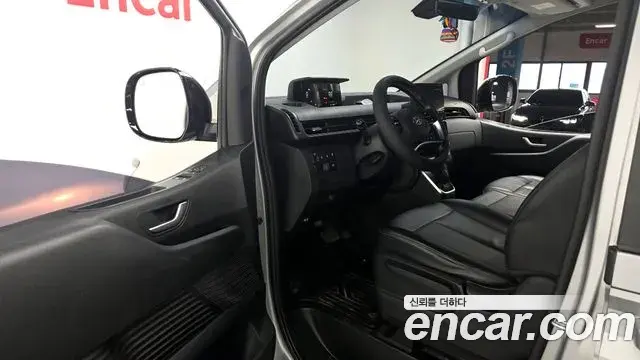 Hyundai Staria 2021 — Photo 10/30