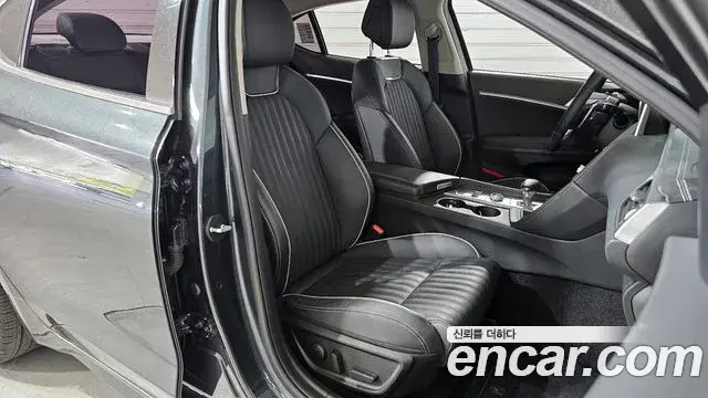 Genesis G70 2018 — Şəkil 16/20