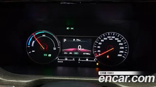 Kia Sorento 2022 — Şəkil 27/32