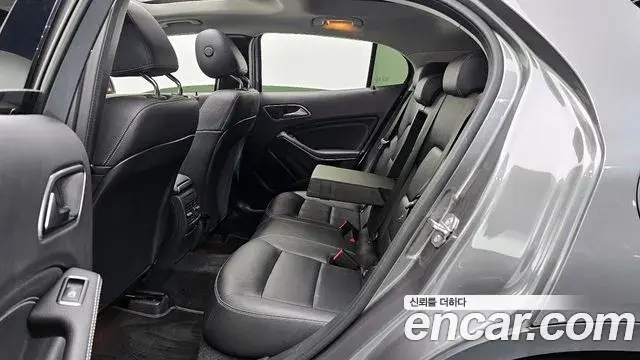 Mercedes-Benz GLA-Class 2019 — Şəkil 4/20