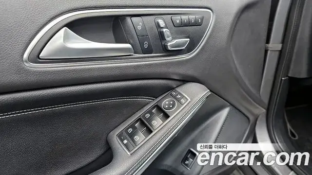 Mercedes-Benz GLA-Class 2019 — Şəkil 20/20