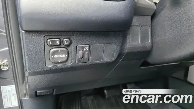 Toyota RAV4 2018 — Фото 18/20