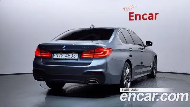 BMW 5 Series 2018 — Фото 2/20