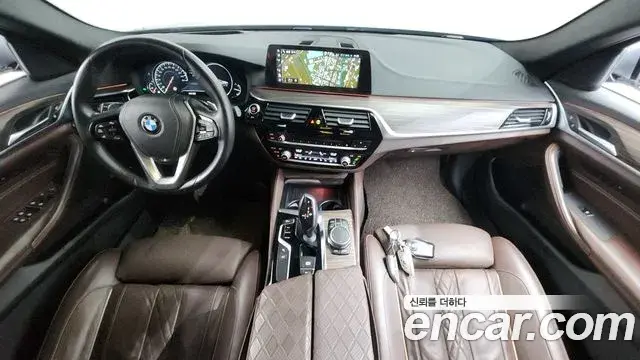 BMW 5 Series 2018 — Фото 7/20