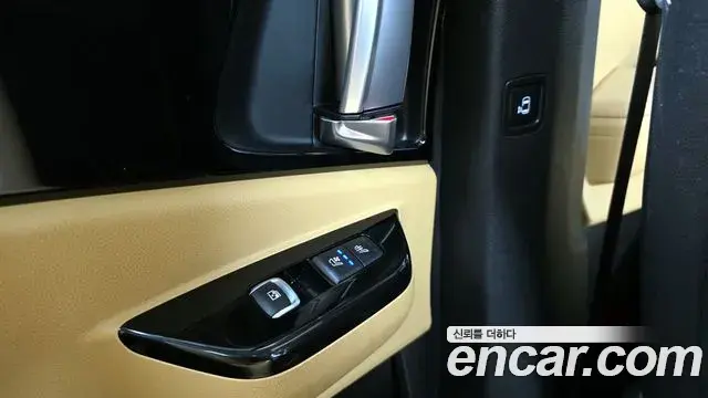 Kia Carnival 2020 — Şəkil 31/32