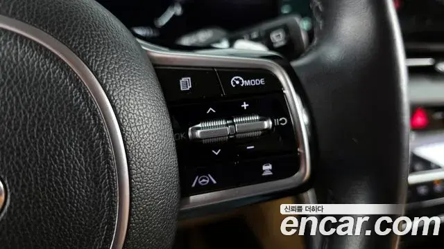 Kia Carnival 2020 — Şəkil 17/32
