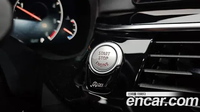 BMW 5 Series 2019 — ფოტო 4/32