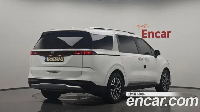 Kia Carnival 2021 — Фото 2/20