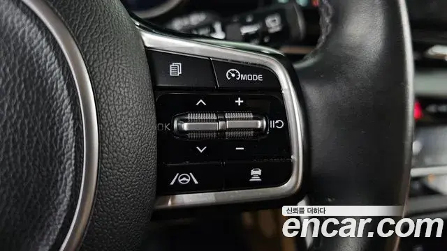 Kia Carnival 2021 — Фото 17/20