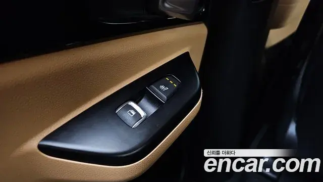 Kia Carnival 2021 — Фото 19/20