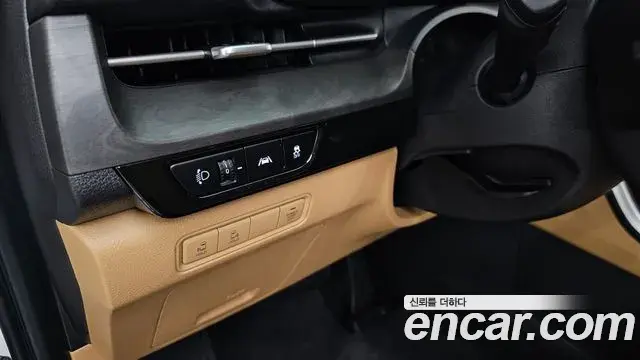 Kia Carnival 2021 — ფოტო 19/31