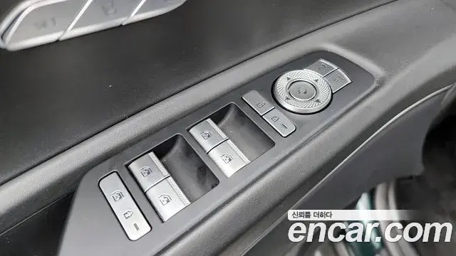 Genesis GV80 2021 — ფოტო 26/35