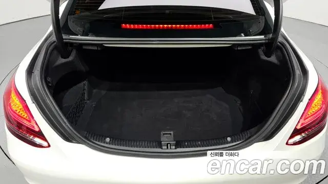 Mercedes-Benz C-Class 2020 — Фото 17/20