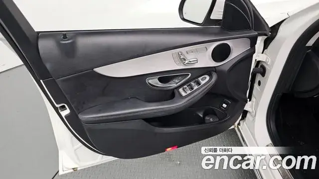 Mercedes-Benz C-Class 2020 — Şəkil 16/31