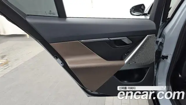 BMW 5 Series 2024 — Şəkil 18/36