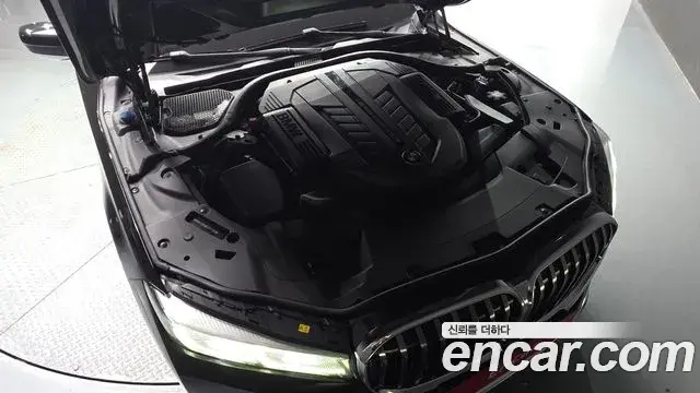 BMW 7 Series 2020 — Şəkil 19/32