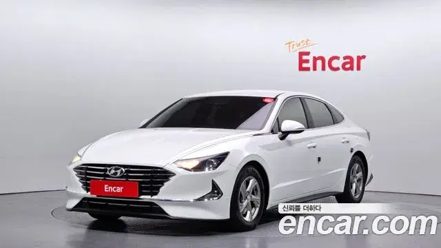 Hyundai Sonata 2019 — Фото 1/20