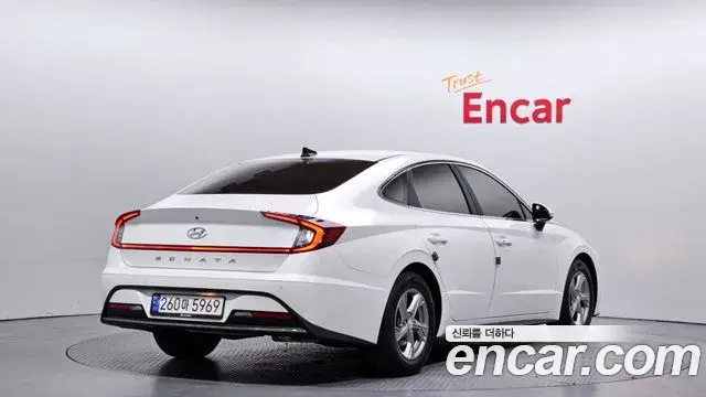Hyundai Sonata 2019 — Фото 2/20