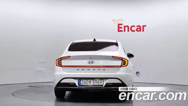 Hyundai Sonata 2019 — Фото 4/20