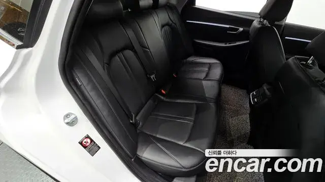 Hyundai Sonata 2019 — Фото 11/20