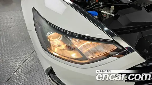 Hyundai Sonata Hybrid 2019 — Şəkil 29/30