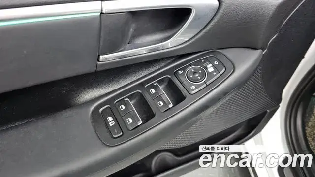 Hyundai Sonata Hybrid 2019 — Şəkil 19/30