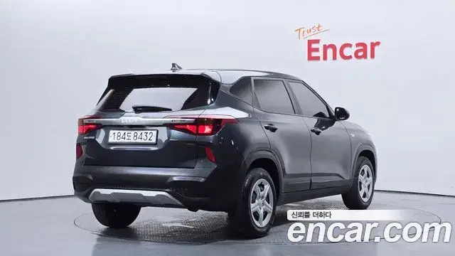 Kia Seltos 2022 — Photo 11/20
