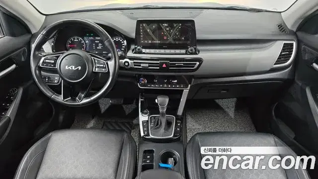 Kia Seltos 2022 — Photo 2/20