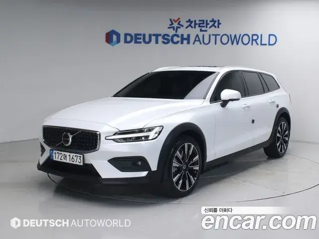 Volvo V60 Cross Country 2023 — Фото 20/20
