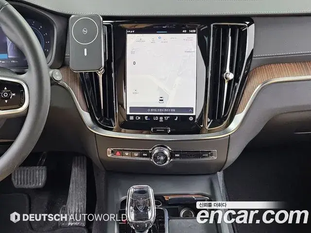 Volvo V60 Cross Country 2023 — Фото 13/20