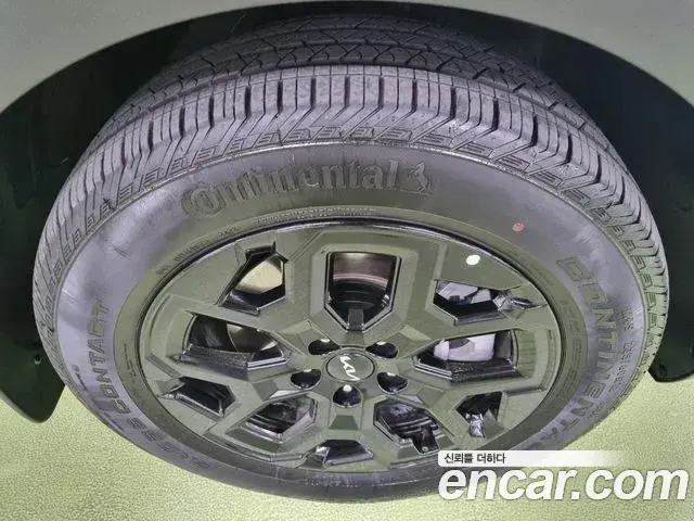 Kia Sorento 2023 — ფოტო 9/18