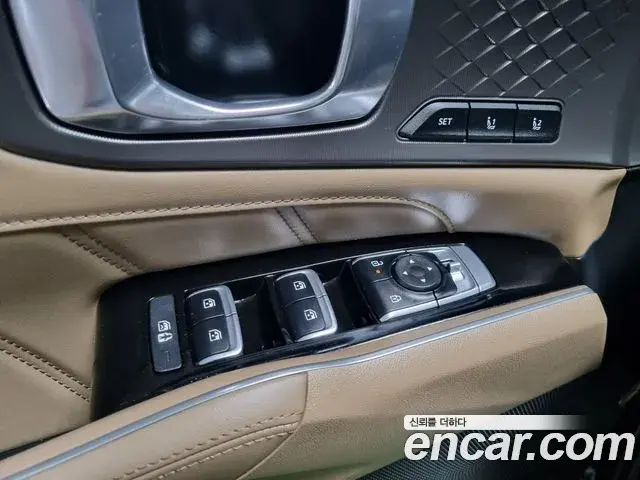 Kia Sorento 2023 — ფოტო 11/18